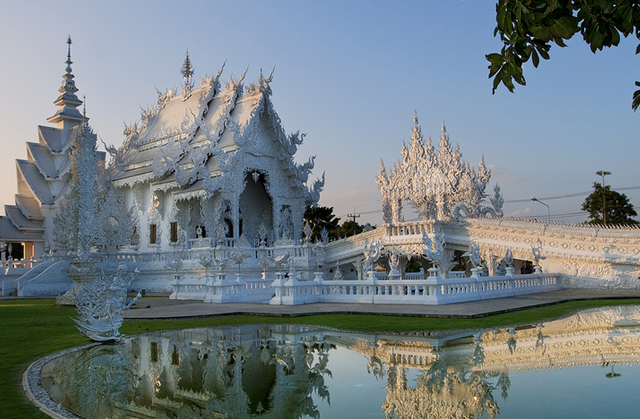 Melhores Lugares para se viajar na Ásia O Templo Branco de Chiang Rai Tailandia